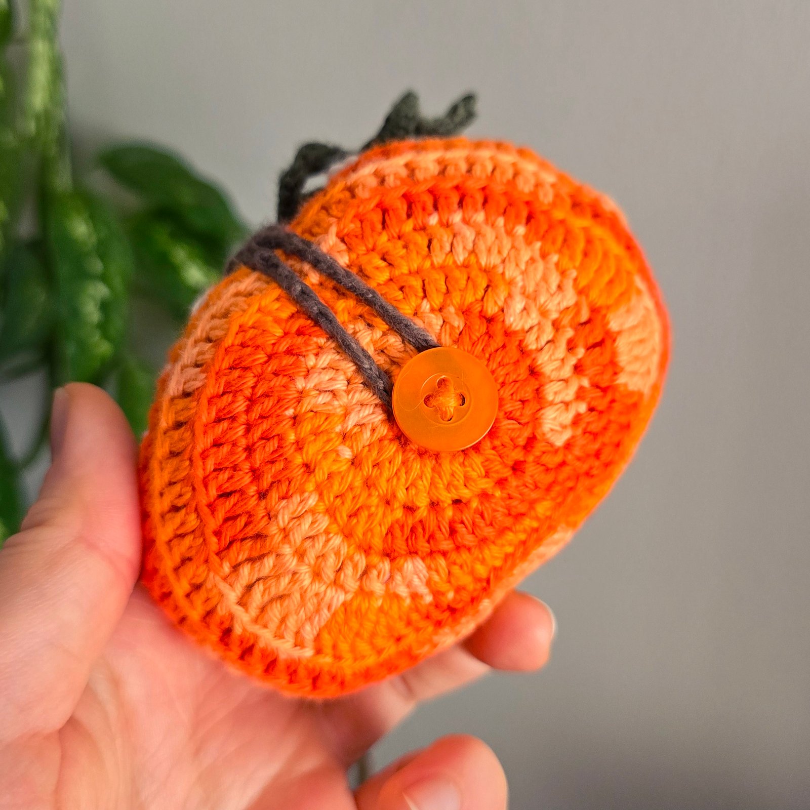 Crochet Foldable Pumpkin Market Bag - made to order | Studio Ansitru