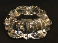Image 5 of Ancien cendrier Art Déco en verre moulé - Reims - années 30 - Vide-poches en verre