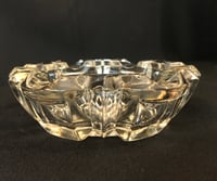 Image 6 of Ancien cendrier Art Déco en verre moulé - Reims - années 30 - Vide-poches en verre