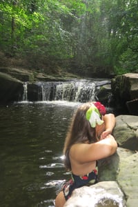 Image 4 of melon anthurium clip