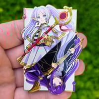 Image 2 of Queen of Hearts Pin