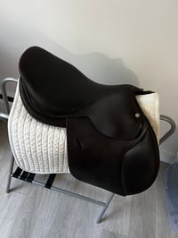 Image 2 of 17.5" Butet Close Contact Saddle