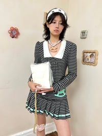 Image 8 of Three-color autumn/winter dress