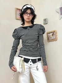 Image 8 of Three-color 3D tailored reversible long-sleeve top