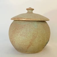 Image 5 of Pot - Bonbonnière avec fleurs vintage en céramique grès beige et coquelicots - 1970