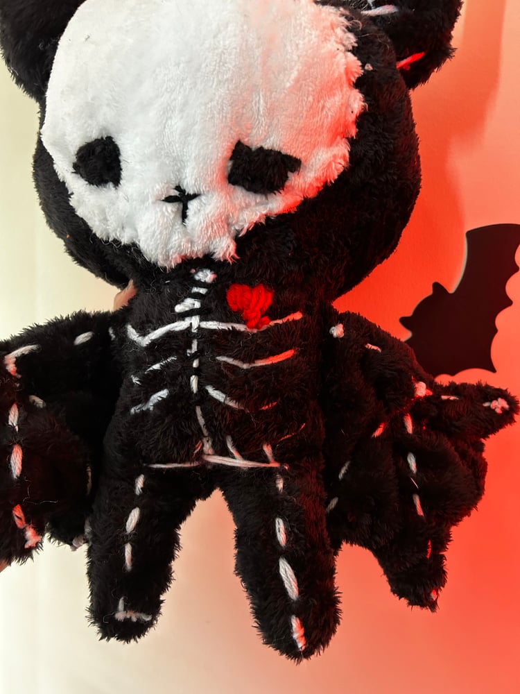 Image of Skelly Bat Gibbie