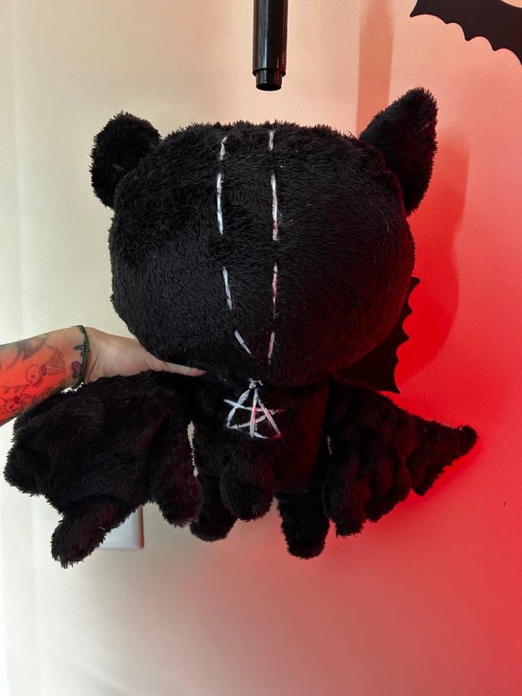 Image of Skelly Bat Gibbie