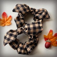 Black & Tan Gingham Scrunchie
