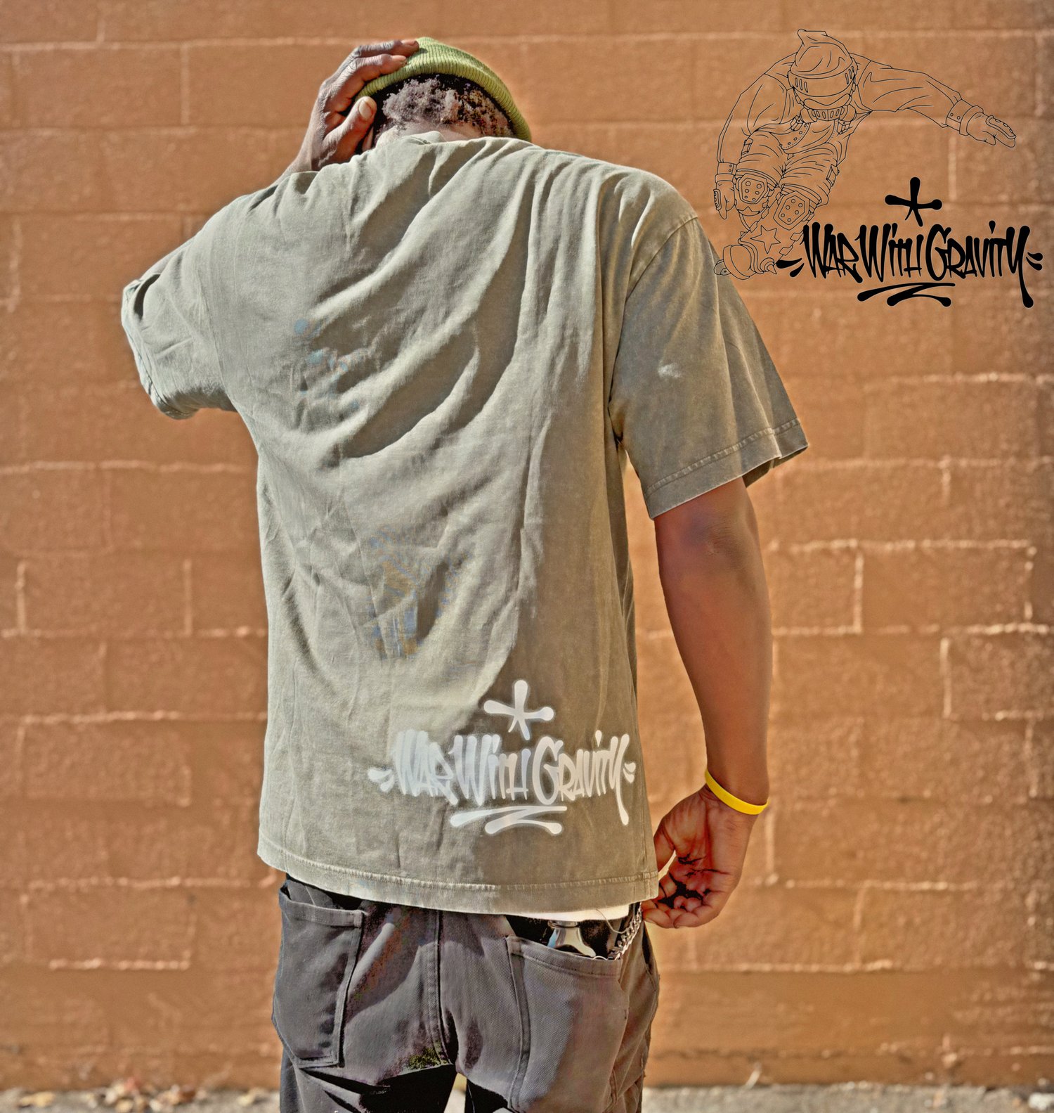 Image of STREET ART - WAR WITH GRAVITY (Lucky Green)