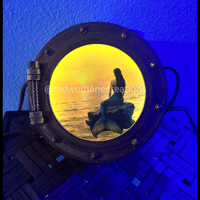 Image 1 of Mermaid Sunset Porthole Light-Up Straw Purse