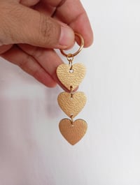 Image 3 of Boucles d'oreilles "Mathilda" en cuir exotique 