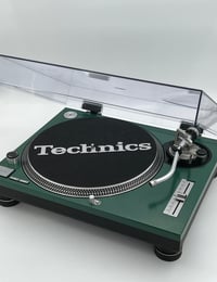 Image 1 of 2x Technics 1200 MK2 in Tannengrün