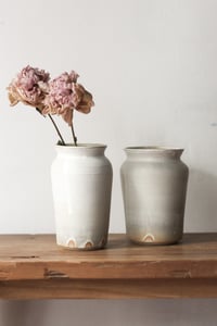 Image 5 of vase 03