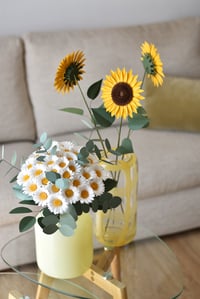 Image 2 of SIMPLY DAISIES