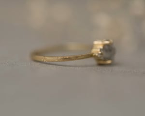 Image of 18ct gold Hexagonal ’Ice’ Diamond ring (LON192)