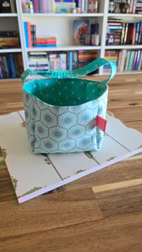 Image 3 of Groovy fabric basket