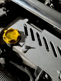 Image 4 of Engine Valve/Coils  Cover