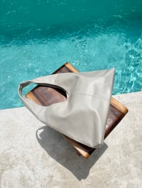 Image 4 of Cream Edition One