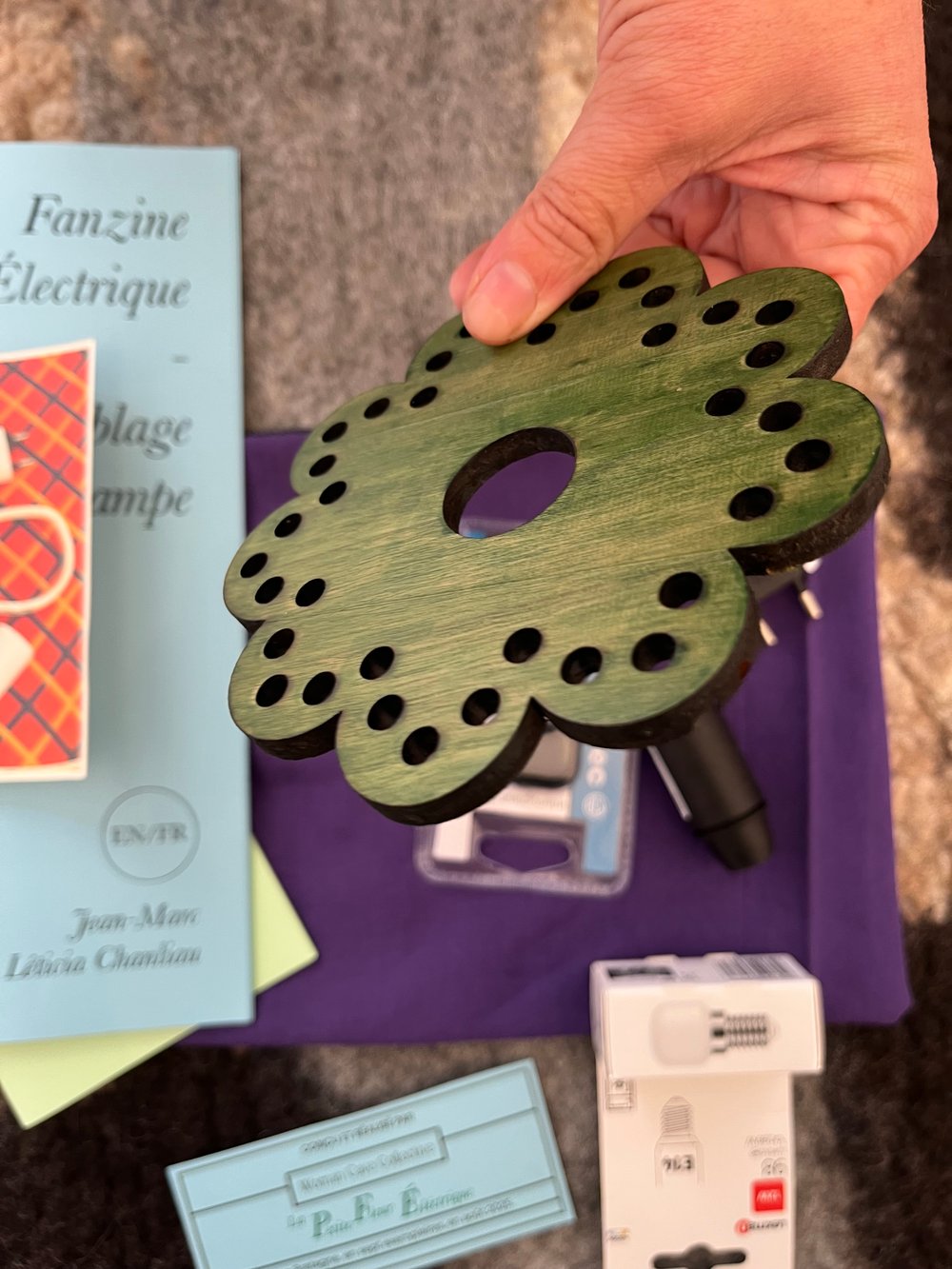 KIT FLEUR ÉLECTRIQUE - LAMPE - Bilingual FR/ENG