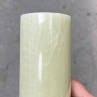 Image 4 of Vase rouleau en pierre onyx naturel vintage 1970 - Vase cylindrique 