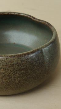 Image 1 of **Flower-Shaped Bowl - Nature's Perfect Design**