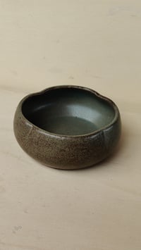 Image 2 of **Flower-Shaped Bowl - Nature's Perfect Design**