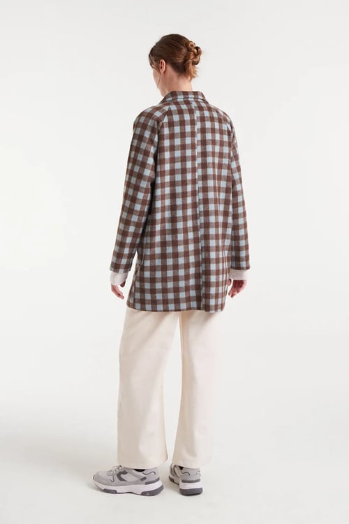 Image of 4-Abrigo de cuadros marrón