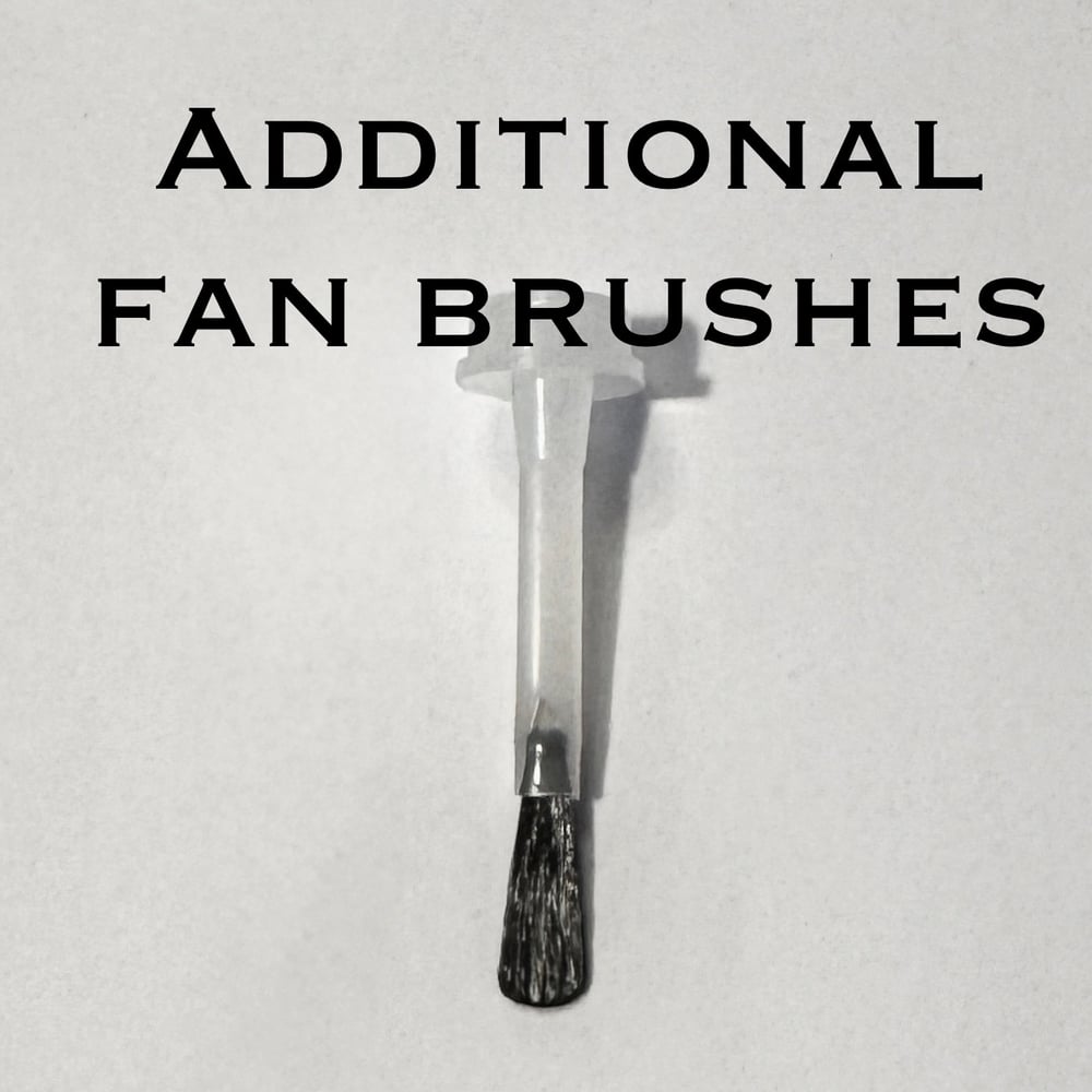 Image of Fan brush