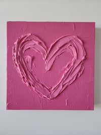 Image 1 of a bit of bubble gum