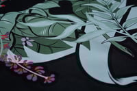 Image 3 of T-Shirt "Floral Cross"