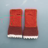 Image 2 of Kids Wrist Worms, Rust - Bordeaux