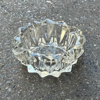 Image 2 of Ancien cendrier Art Déco en verre moulé rond - Reims - années 30 - Vide-poches en verre