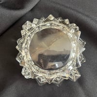 Image 8 of Ancien cendrier Art Déco en verre moulé rond - Reims - années 30 - Vide-poches en verre