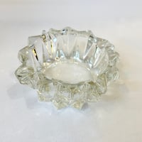 Image 1 of Ancien cendrier Art Déco en verre moulé rond - Reims - années 30 - Vide-poches en verre