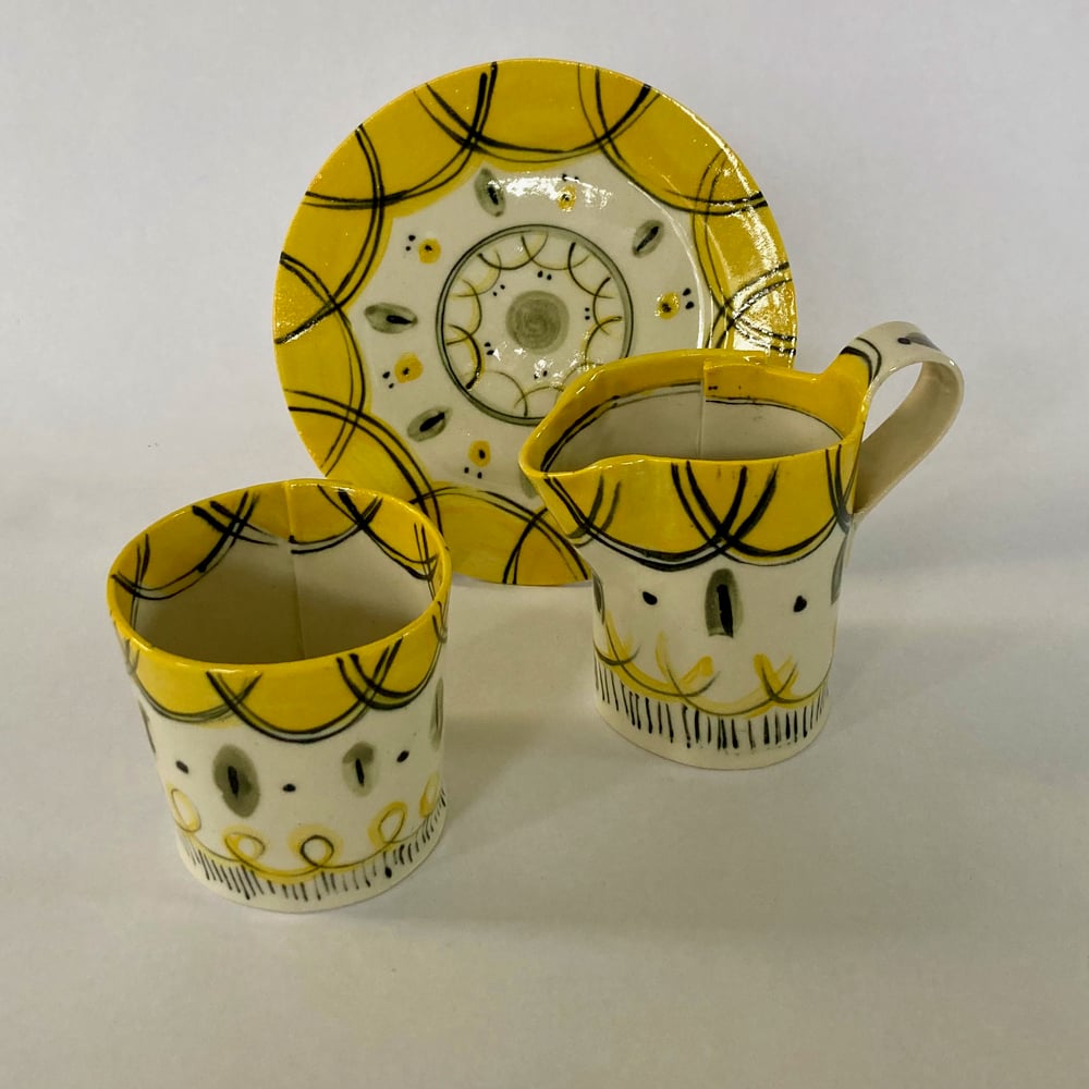 Image of Yellow set