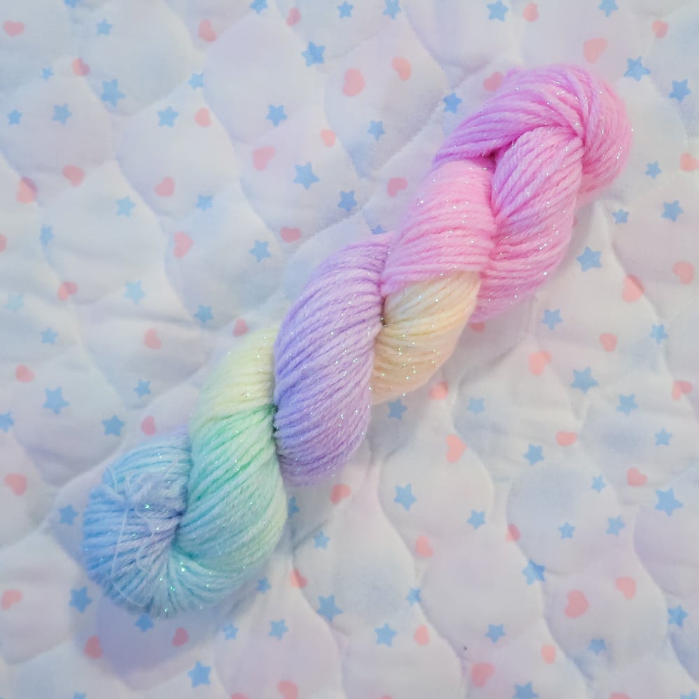 Iridescent Yarn: Rainbow