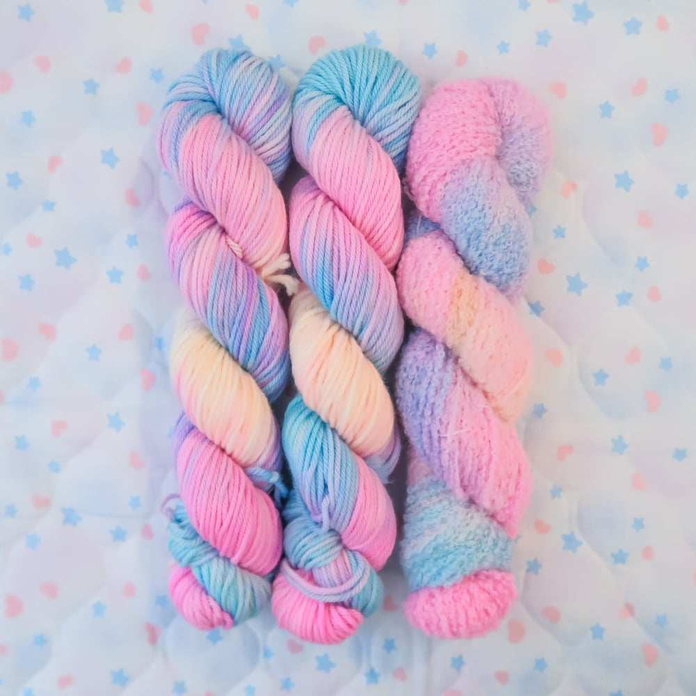 Yarn: Moody Lights