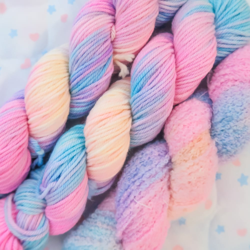 Yarn: Moody Lights