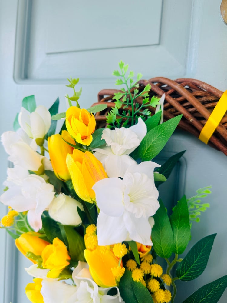 Image of Brown Wicker Heart 