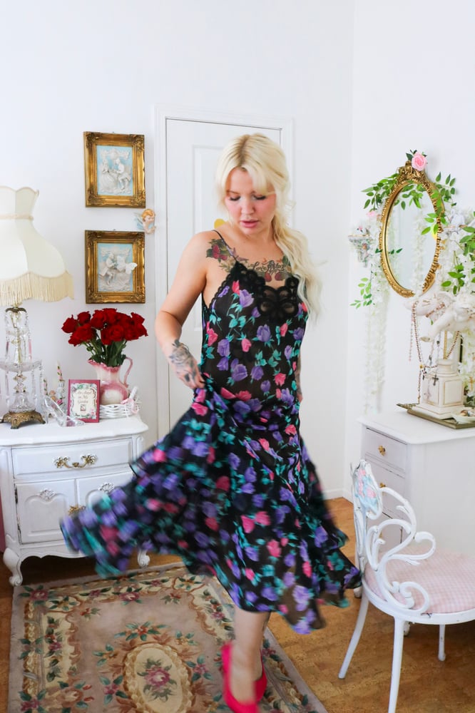 Image of Late 1980s Eve Stillman Flutter Rose Nightgown (Small-Medium)