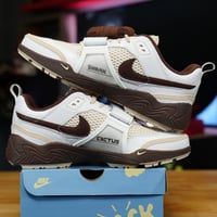 Image 5 of Nike Zoom Field Jaxx Travis Scott Light Chocolate
