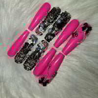 Image 3 of Black Pink Nailz 