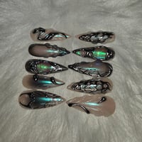Image 2 of Alien Nailz 👽 