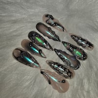 Image 3 of Alien Nailz 👽 