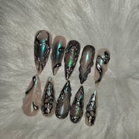 Image 4 of Alien Nailz 👽 