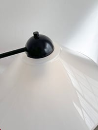 Image 6 of //SOLO ALQUILER//  LÁMPARA DE MESA ROJA Y NEGRA, AÑOS 70