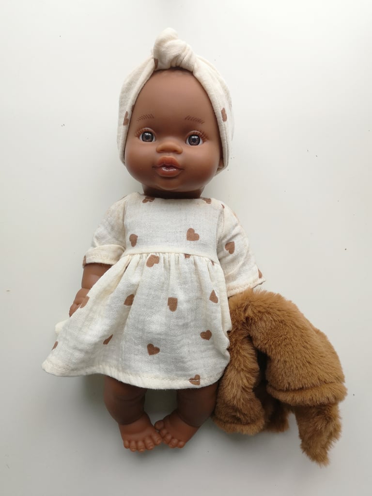 Tenue robe cœurs camel Image 2