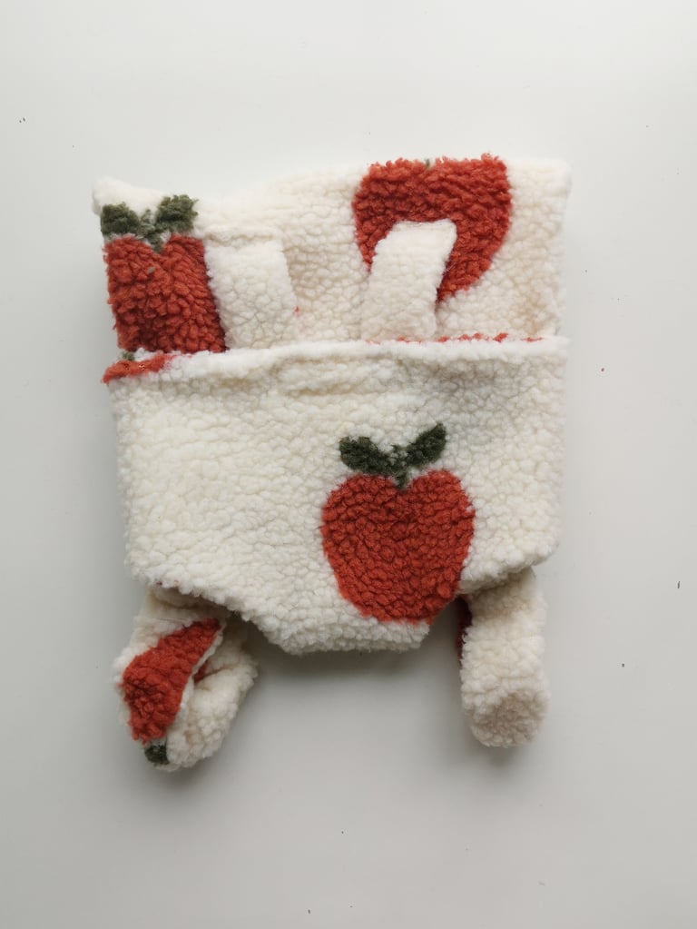 Porte poupon moumoute pommes Image 2