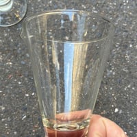 Image 7 of Anciens verres à bec verseur de chimie  - verres de laboratoire vintage 200 ml 