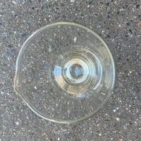 Image 9 of Anciens verres à bec verseur de chimie  - verres de laboratoire vintage 200 ml 